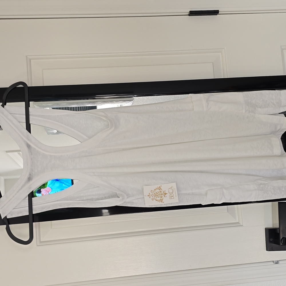 BECCA Cover Up Sz Lg Nwt - Picture 6 of 6